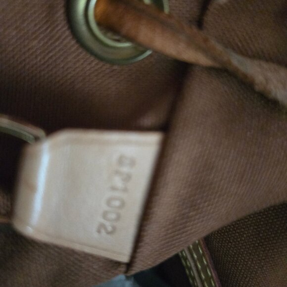 Authentic LV Monogram Montsouris MM Backpack - Picture 9 of 12